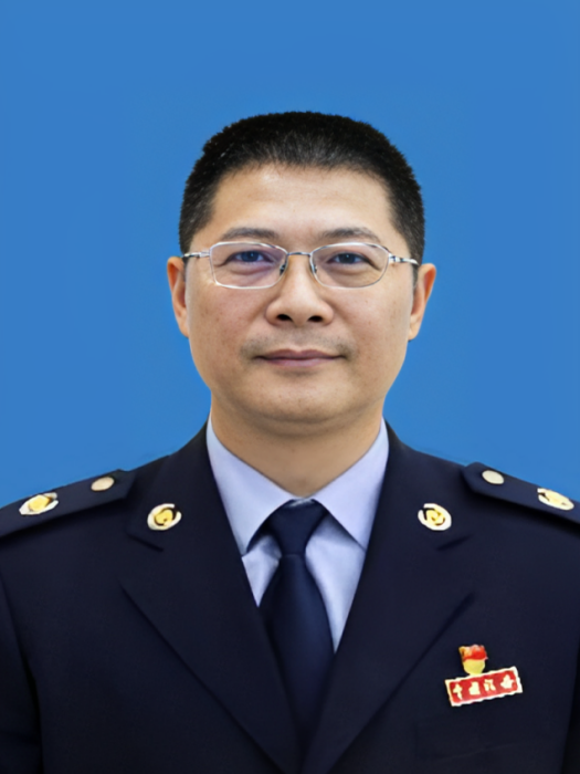 李景偉(湖南省湘西自治州稅務局黨委書記、局長) 李景偉(湖南省湘西自治州稅務局黨委書記、局長)