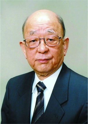 北海道大學名譽教授鈴木章