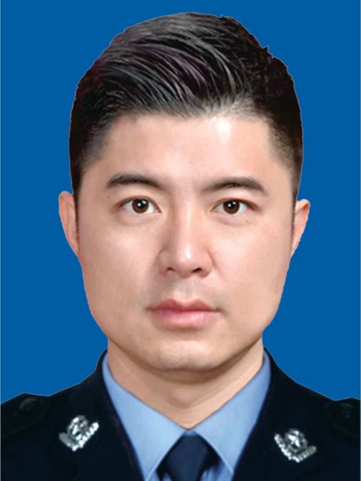 楊川(湖北省宜都市公安局黨委委員、指揮中心主任) 楊川(湖北省宜都市公安局黨委委員、指揮中心主任)