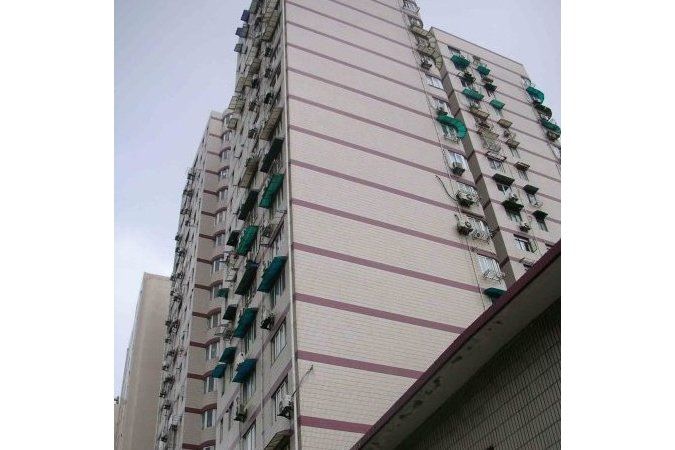 場中公寓 場中公寓