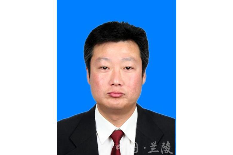 劉衛東(山東省臨沂市蘭陵縣人社局黨組副書記、一級主任科員) 劉衛東(山東省臨沂市蘭陵縣人社局黨組副書記、一級主任科員)