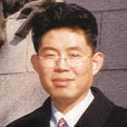 童英強