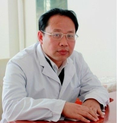 黃華敏(上海城市五官科醫院耳鼻喉科主任) 黃華敏(上海城市五官科醫院耳鼻喉科主任)
