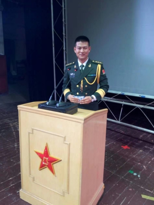陳旗(多彩夢之聲校長) 陳旗(多彩夢之聲校長)