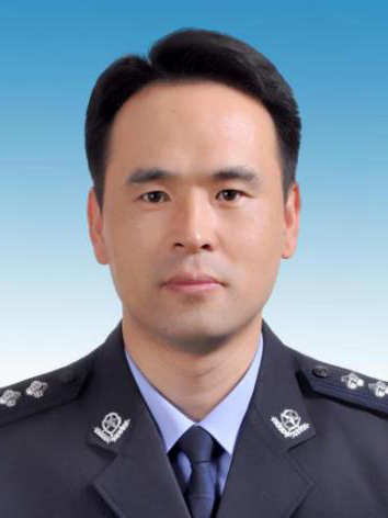 李長峰(山東省聊城市冠縣政府副縣長,縣公安局黨委書記、局長) 李長峰(山東省聊城市冠縣政府副縣長,縣公安局黨委書記、局長)