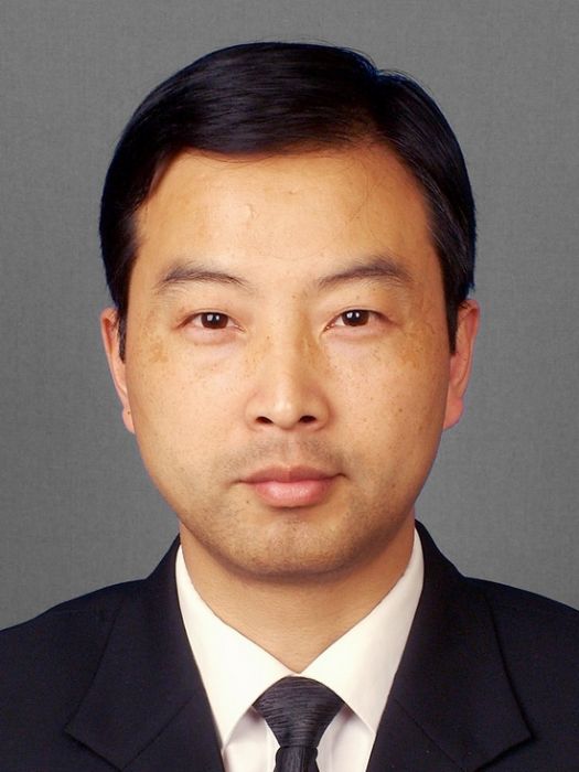 唐春雷(上海市第一中級人民法院審判委員會委員、立案庭(訴訟服務中心、訴調對接中心、信訪辦公室)庭長) 唐春雷(上海市第一中級人民法院審判委員會委員、立案庭(訴訟服務中心、訴調對接中心、信訪辦公室)庭長)
