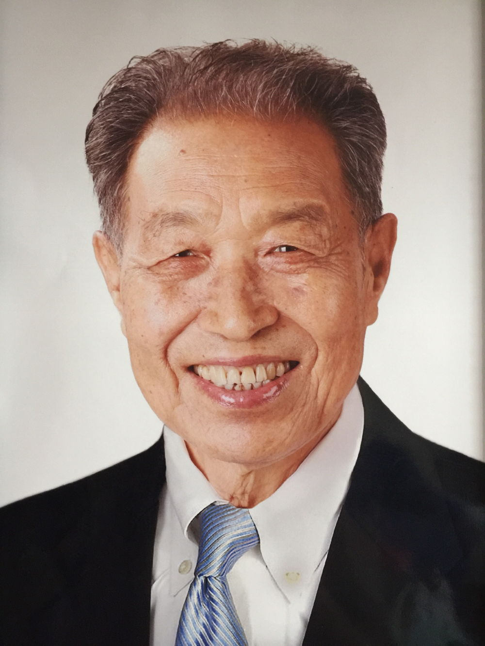 李曉忠(1923年出生湖南電視台第一任台長)