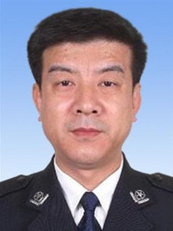 張慶濤(天津市濱海新區公安局黨委委員、副局長、二級警務專員) 張慶濤(天津市濱海新區公安局黨委委員、副局長、二級警務專員)