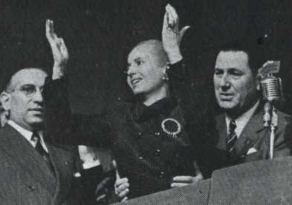 1951年第一任期的庇隆（右一）