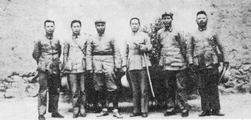 塗（左四）與毛澤東（左五）、朱德（左三）、葉劍英（左一）合影