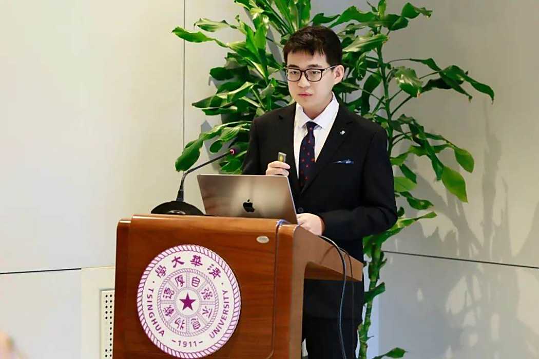 張子健(清華大學特等獎學金得主、華為天才少年計畫) 張子健(清華大學特等獎學金得主、華為天才少年計畫)