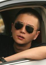 無底洞(江濤執導的劇情、喜劇、懸疑片)
