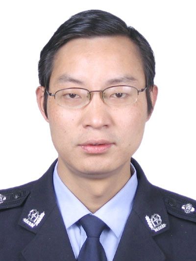 劉飛(湖北省十堰市房縣公安局黨委委員、副局長、四級高級警長) 劉飛(湖北省十堰市房縣公安局黨委委員、副局長、四級高級警長)