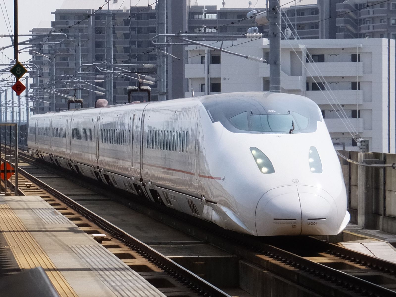 日本新幹線，動車