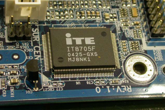 技嘉GA-7VT880 技嘉GA-7VT880