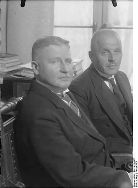 奧托·格斯勒與威廉·格勒納（1928年）