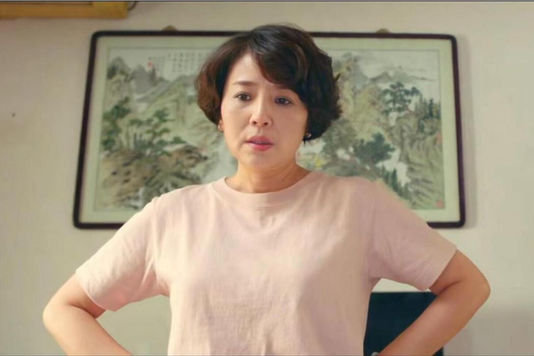 李素芬(國產故事片《天才雀媽》中的角色) 李素芬(國產故事片《天才雀媽》中的角色)