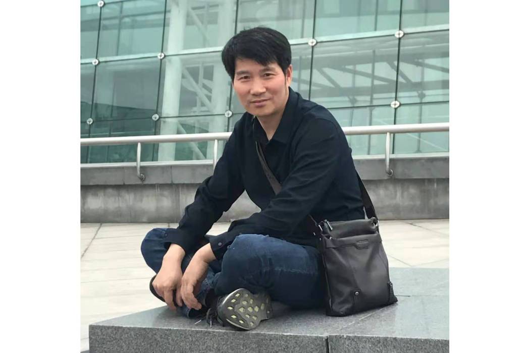 鄒東升(信陽師範學院美術與設計學院教授) 鄒東升(信陽師範學院美術與設計學院教授)