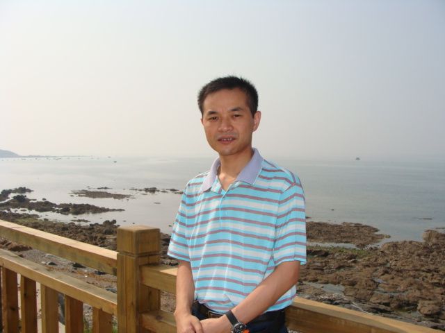 萬倫(重慶師範大學黨委研究生工作部副部長) 萬倫(重慶師範大學黨委研究生工作部副部長)