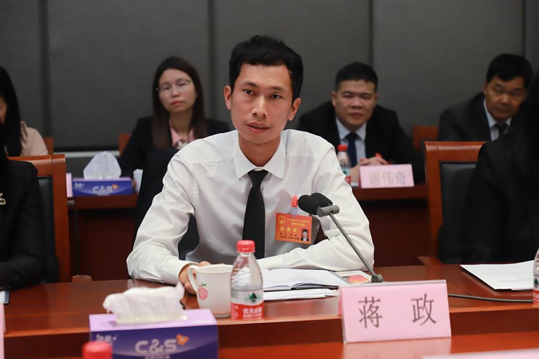 蔣政(廣州匯政投資控股集團有限公司董事長) 蔣政(廣州匯政投資控股集團有限公司董事長)