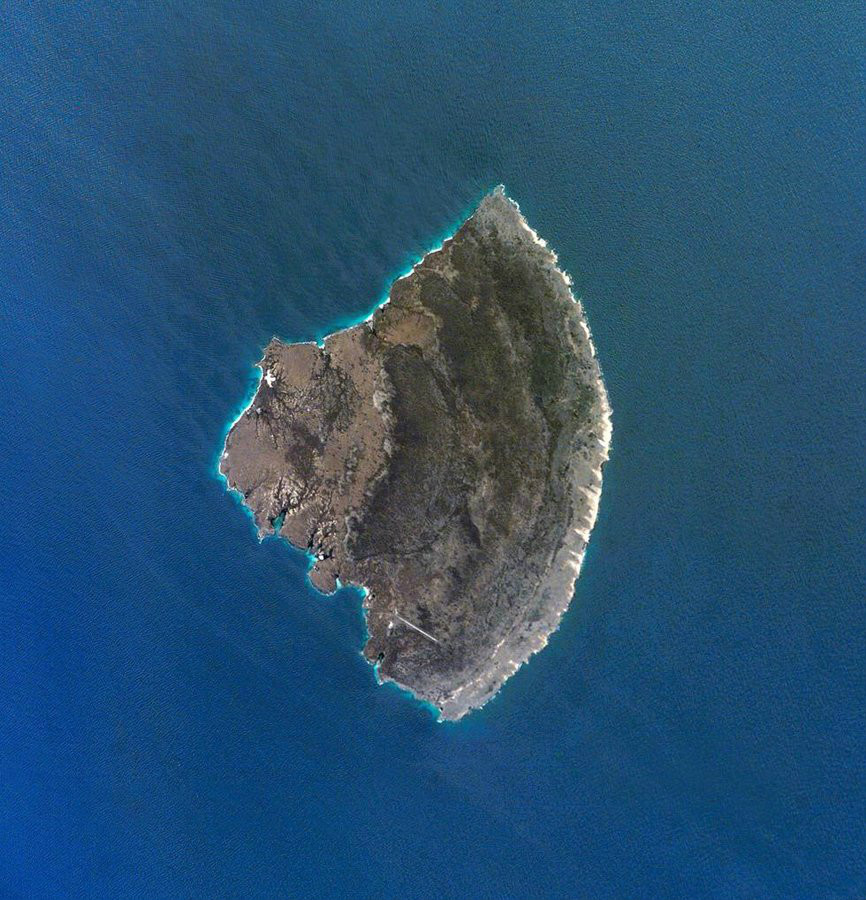 布蘭基亞島