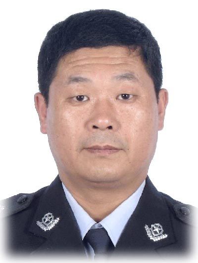 劉大慶(遼寧省鞍山市公安局交通安全管理局站前交通安全管理大隊原一級警長) 劉大慶(遼寧省鞍山市公安局交通安全管理局站前交通安全管理大隊原一級警長)