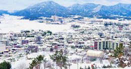 白雪覆蓋的固城邑全景
