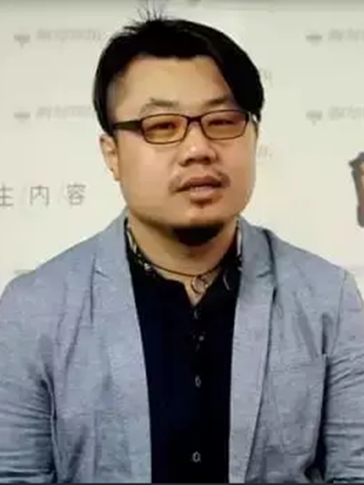 晨黃一男 晨黃一男
