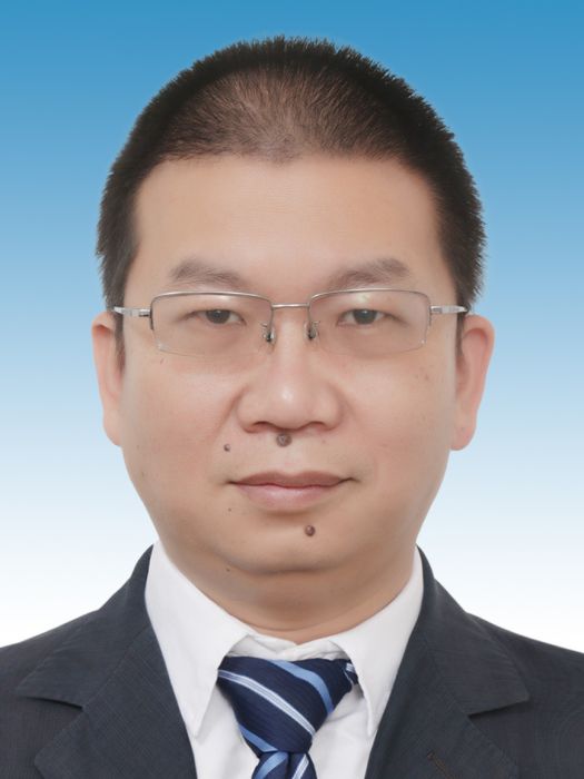 張雲龍(四川省攀枝花市鹽邊縣扶貧移民服務中心主任) 張雲龍(四川省攀枝花市鹽邊縣扶貧移民服務中心主任)