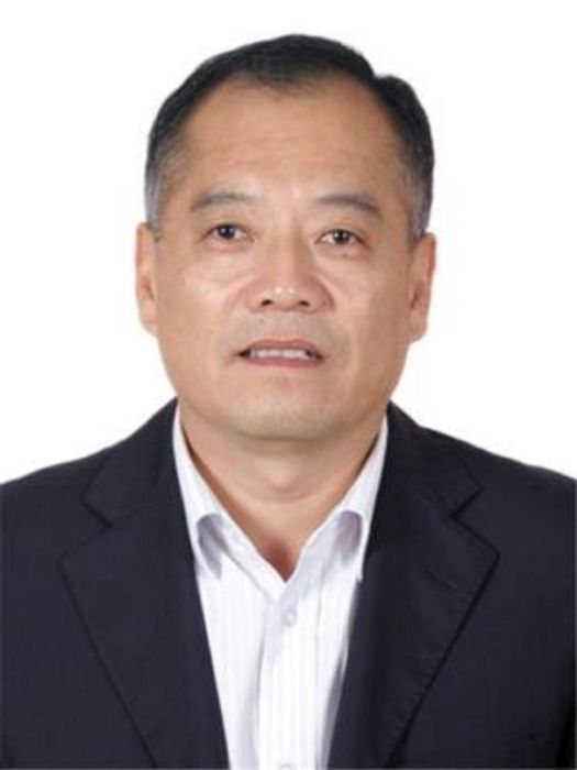 周峰(山東省泰安市泰山區交通運輸局黨組成員) 周峰(山東省泰安市泰山區交通運輸局黨組成員)