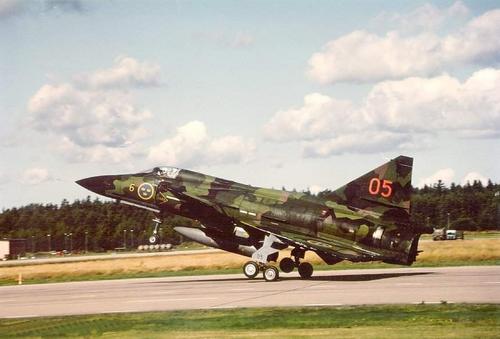 瑞典J37“雷”式戰鬥機