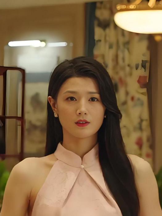 李楚紅(電視劇《危險女婿》中的虛構角色) 李楚紅(電視劇《危險女婿》中的虛構角色)