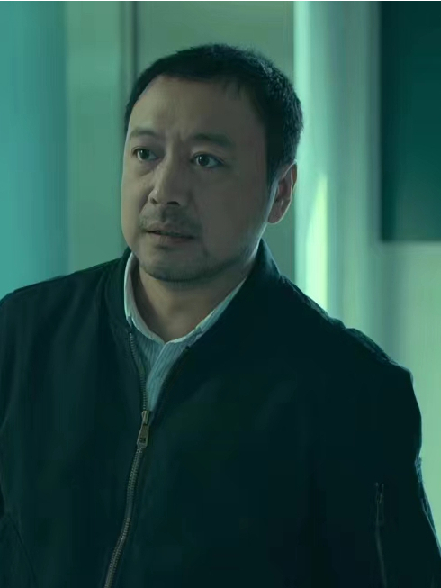 江亮(懸疑奇幻電影《照明商店》中的角色) 江亮(懸疑奇幻電影《照明商店》中的角色)
