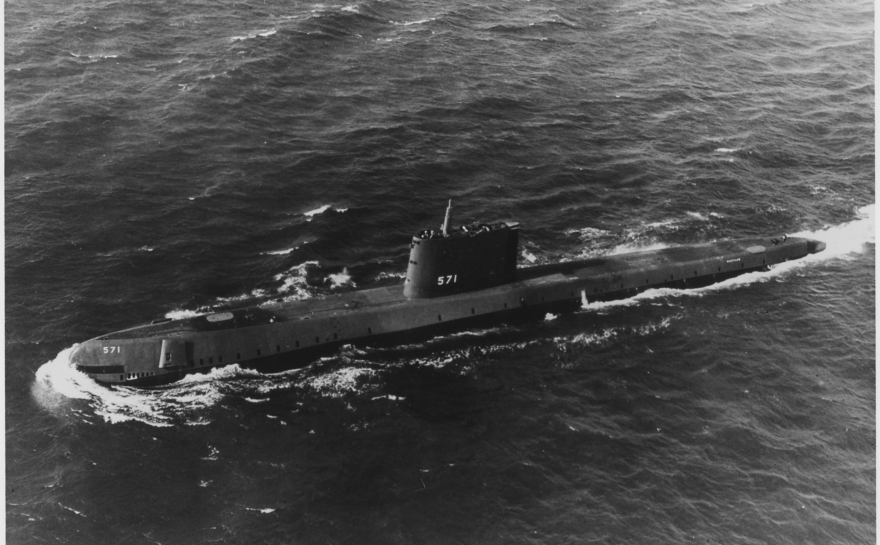 鸚鵡螺號核潛艇