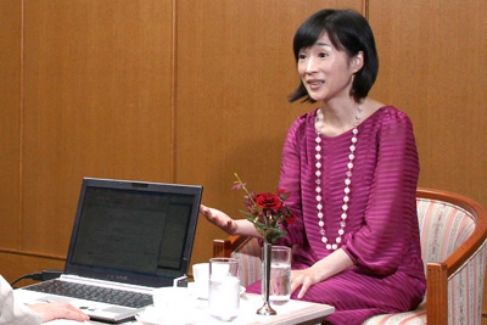細江純子(日本賽馬主持人) 細江純子(日本賽馬主持人)