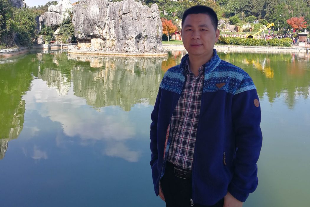 熊劍(江西師大附中教師) 熊劍(江西師大附中教師)