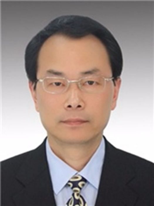 何建光 何建光