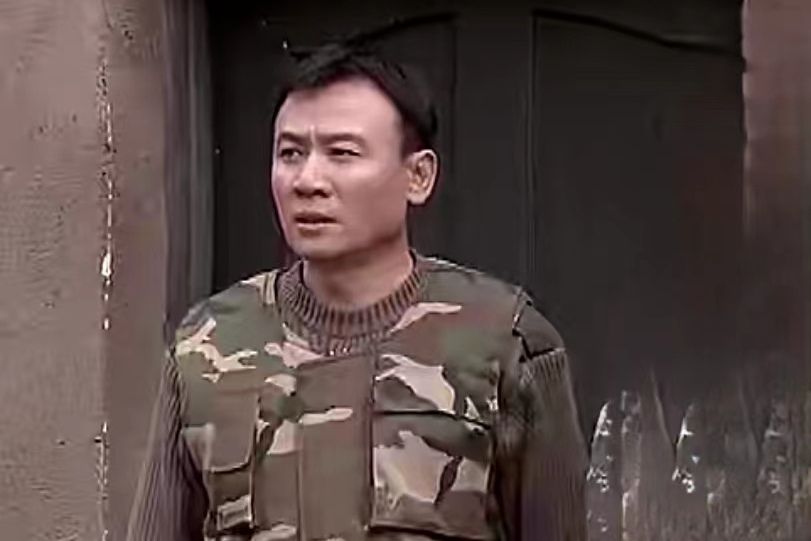 曹仁(軍旅劇《兵峰》中的角色) 曹仁(軍旅劇《兵峰》中的角色)