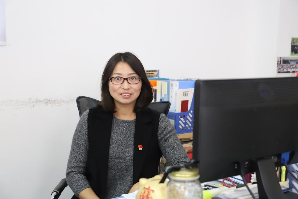 劉蘭蘭(大連理工大學城市學院副教授) 劉蘭蘭(大連理工大學城市學院副教授)