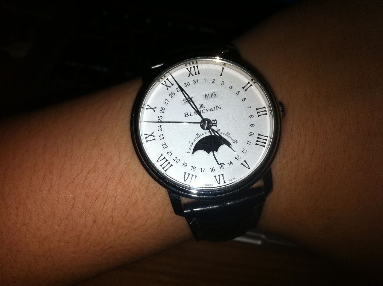 月相手錶