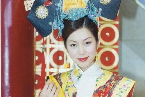 富察·英琦(電視劇《才子佳人乾隆皇》中的人物) 富察·英琦(電視劇《才子佳人乾隆皇》中的人物)
