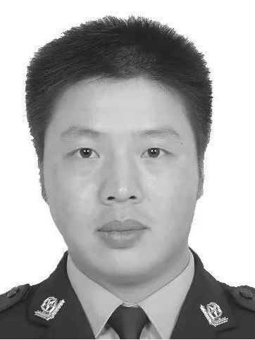 李浩然(河南省開封市尉氏縣公安局刑警大隊原中隊長、三級警長) 李浩然(河南省開封市尉氏縣公安局刑警大隊原中隊長、三級警長)