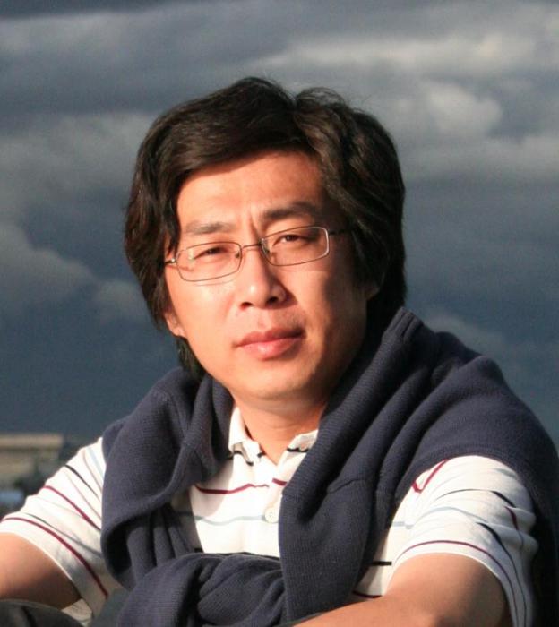 張曙光(中央民族大學副教授) 張曙光(中央民族大學副教授)
