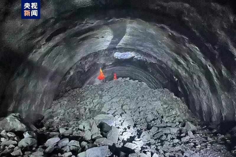 普巴隧道 普巴隧道
