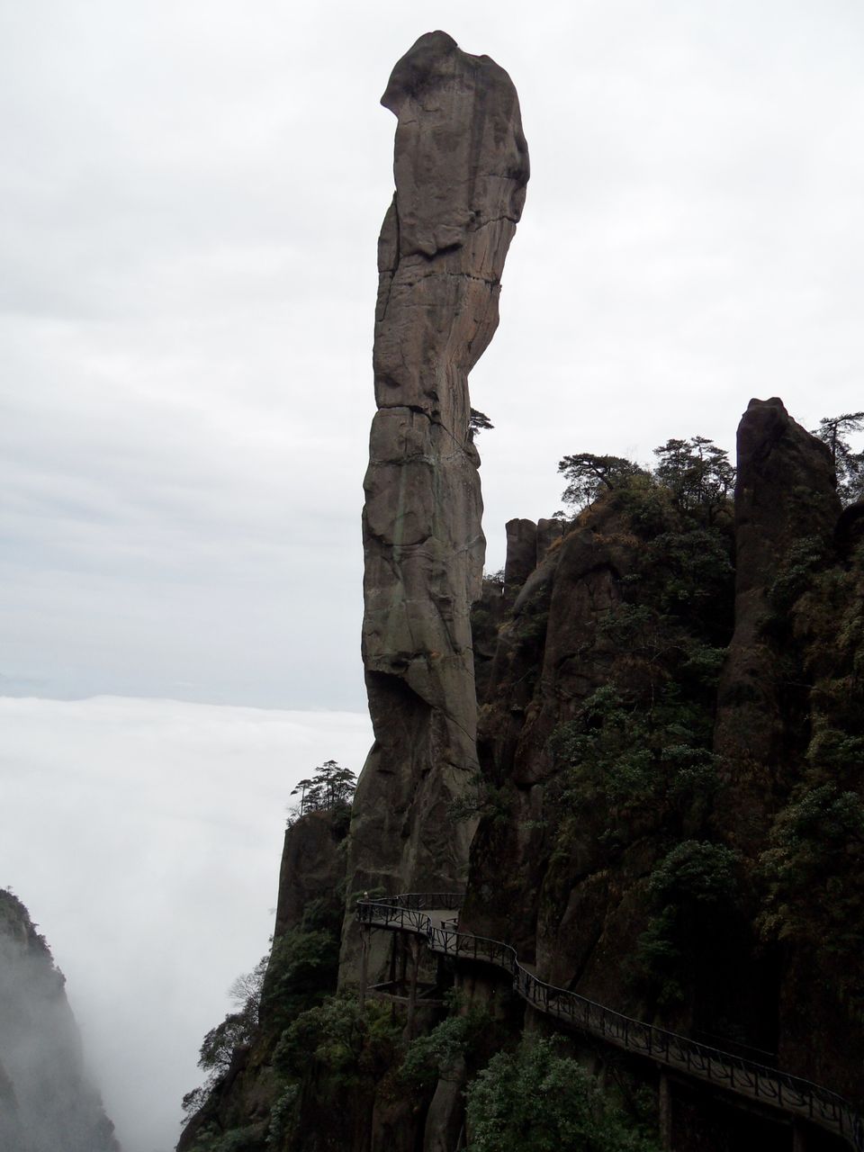 三清山巨蟒出山