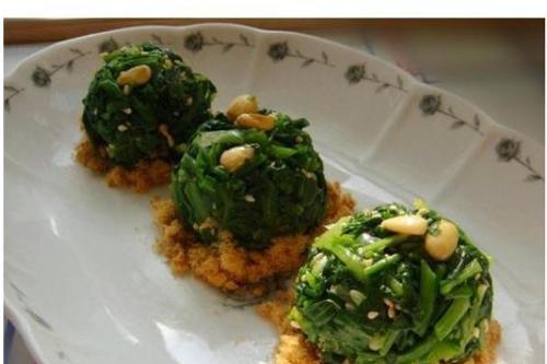 薺菜拌松仁 薺菜拌松仁