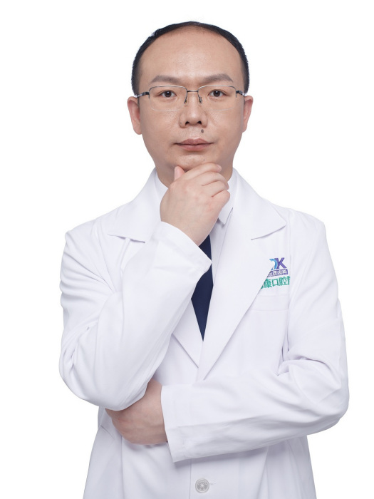 楊磊(嘉興牙叔叔口腔門診部醫生) 楊磊(嘉興牙叔叔口腔門診部醫生)