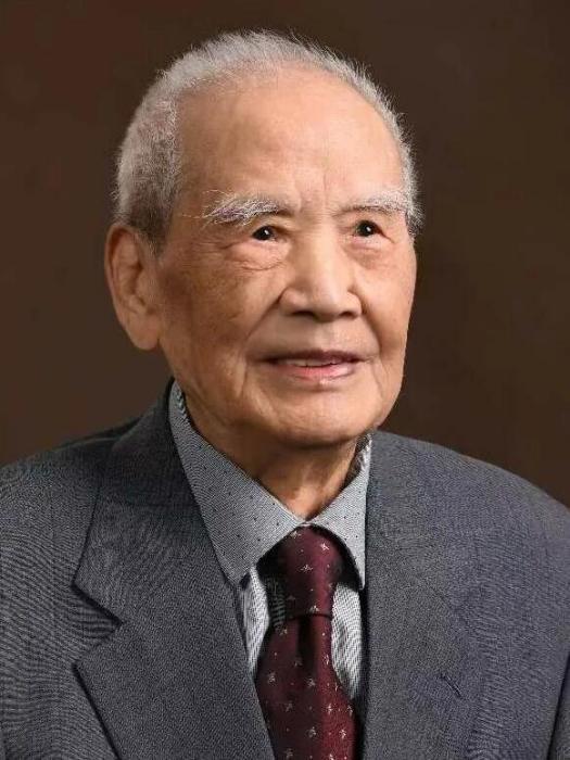 張志宏(南京鼓樓醫院終身榮譽教授,原消化科行政主任) 張志宏(南京鼓樓醫院終身榮譽教授,原消化科行政主任)