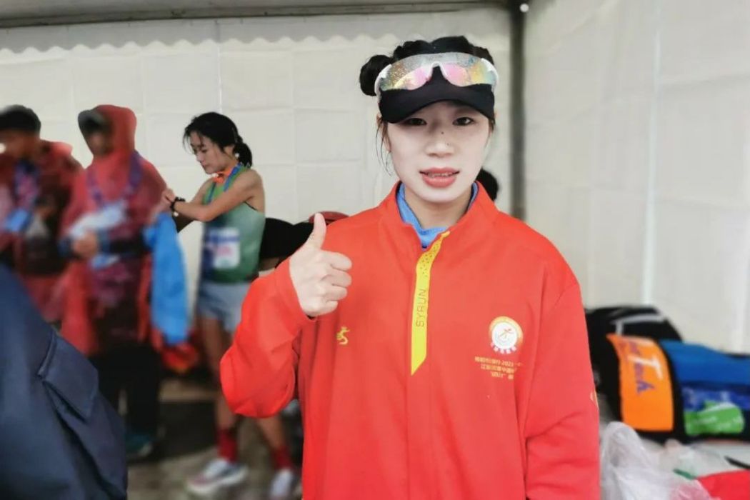馮丹(中國女子馬拉松運動員) 馮丹(中國女子馬拉松運動員)