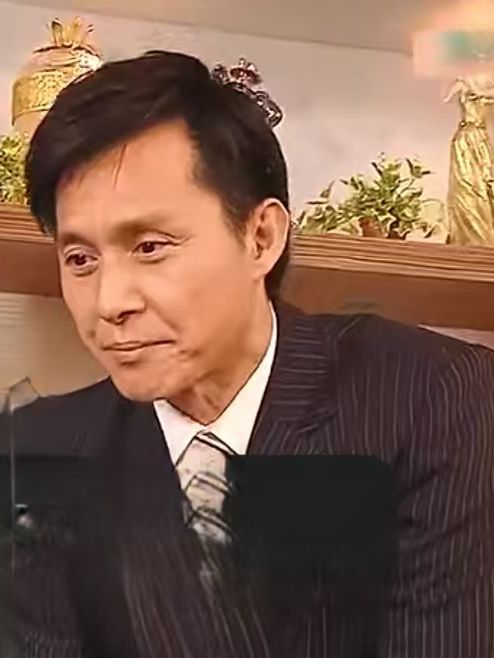 何問天(《絕代商驕》中的商界角色) 何問天(《絕代商驕》中的商界角色)